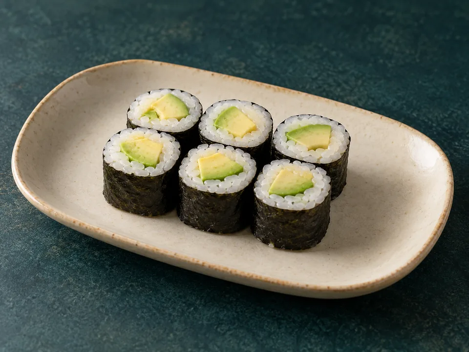 Imagen ilustrativa de Hosomaki Vegetal. Ejemplo: Ingrediente vegetal: Palta