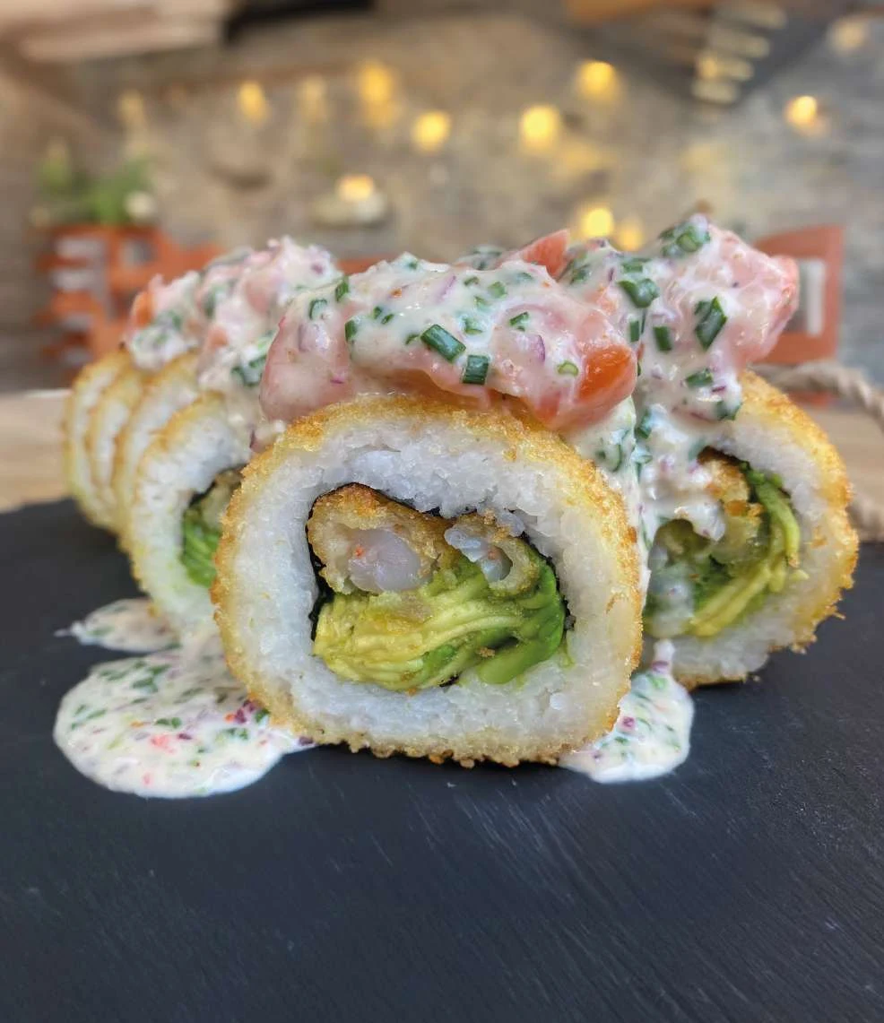 Tartar Roll en la fotografía de la carta Saru Sushi